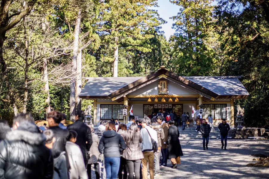 頭之宮四方神社初詣