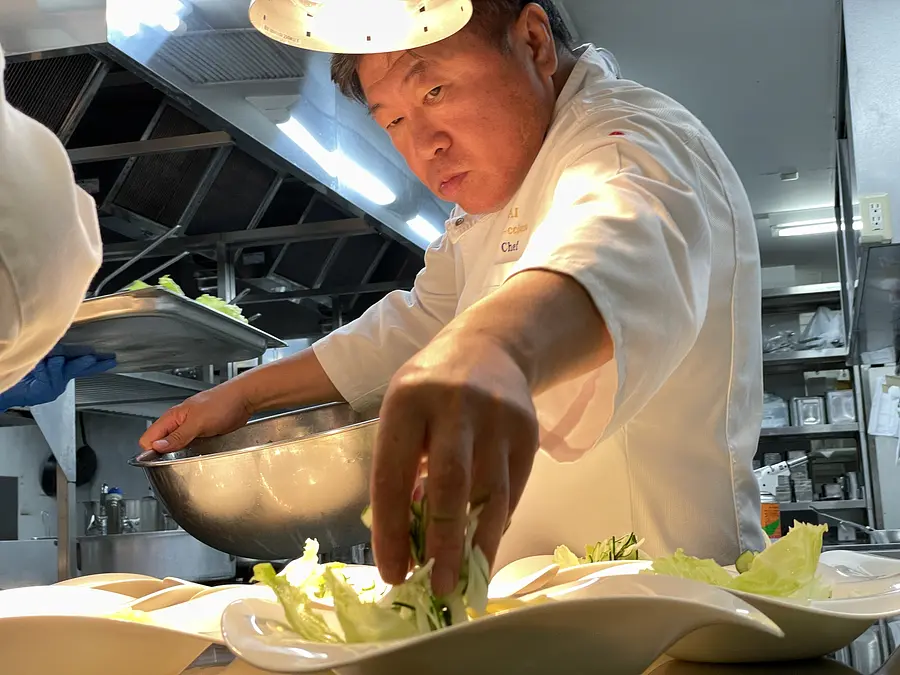 【アクアイグニス】小倉ヒラク氏 ×奥田政行シェフ「発酵美食会」